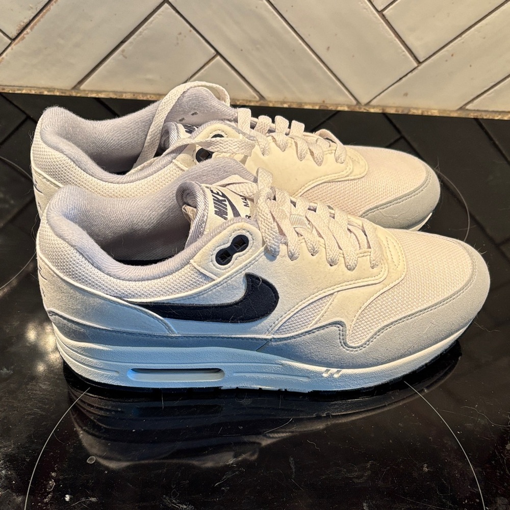 Nike Air Max sneakers SZ 7.5 (men)